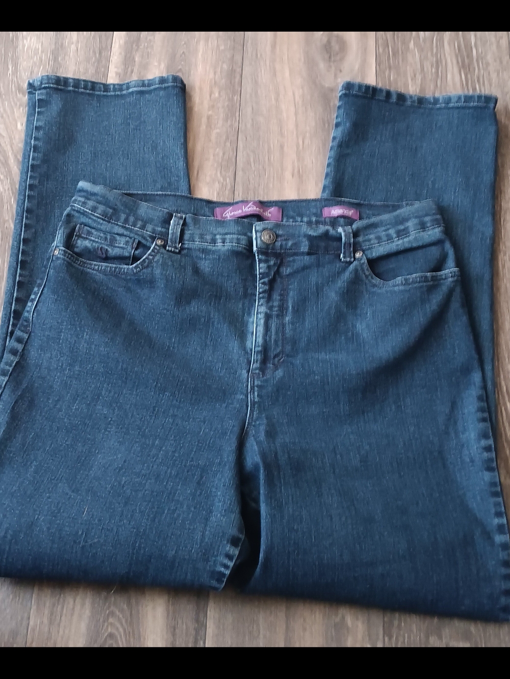 Gloria Vanderbilt Amanda Straight Leg Jeans in Deep Blue Indigo